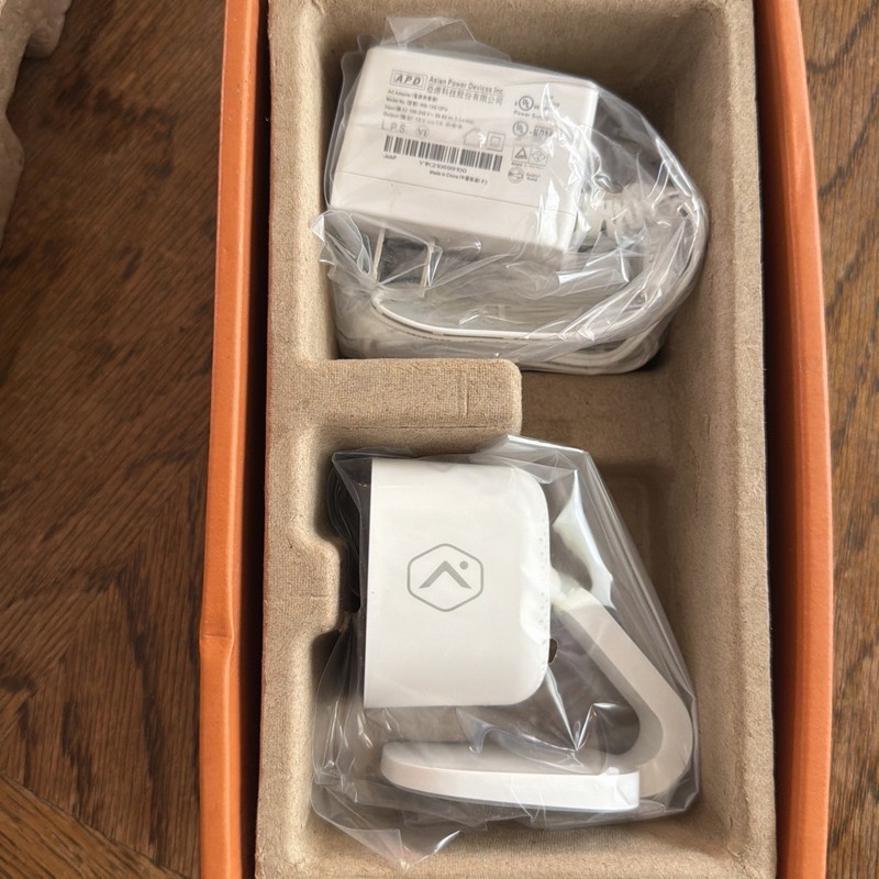 Alarm.com Lot Of 2 1080p Indoor Wi-Fi Security Camera HDR 2-Way Audio ADC-V515 gallery