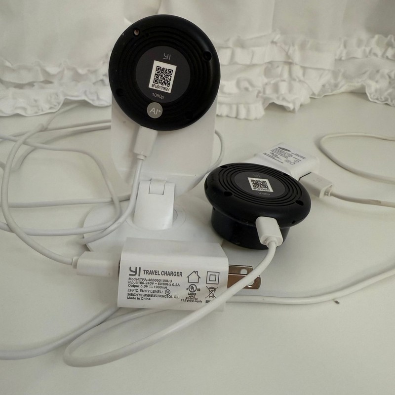 YI YHS-113-IR 1080p HD Indoor Home Camera 2 pk gallery