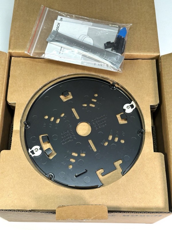 Bosch NDM-7703-A-W FLEXIDOME multi 7000i 20MP IR 3.7-7.7mm IP66 Pro Security Cam gallery