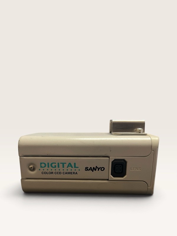 SANYO DIGITAL COLOR CCD CAMERA VCC-6574A