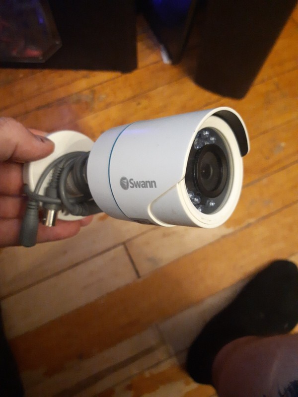 three SWANN security cameras SRPRO-T845CAM + three 100ft leads