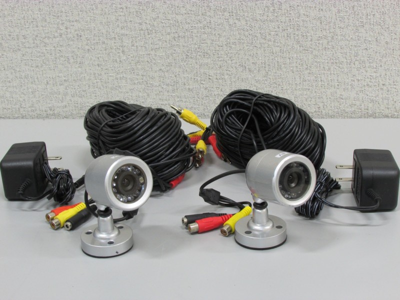 2/pics Wired Infrared Cameras with 2/pics 100ft Cables and 2/pics Power Supply. gallery