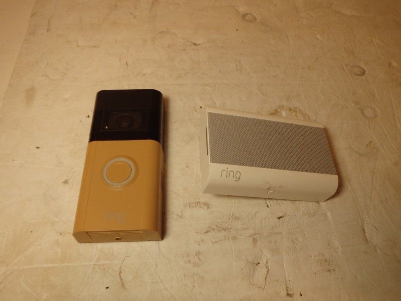 Lot of Ring 5D22E9 Video Doorbell 4 & 5UM2E5 Chime Pro 2nd Gen
