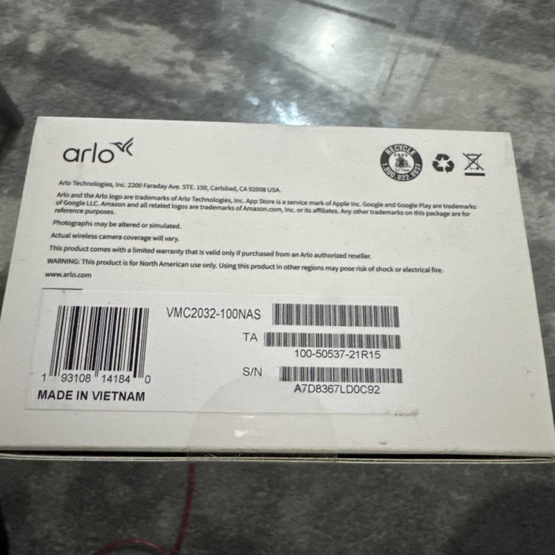Arlo Essential VMC2032 1080p Indoor/Outdoor Wireless Spotlight Camera New sealed gallery