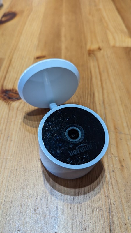 Amazon Cloud Cam 1080p Indoor Security Camera PB04JL White gallery