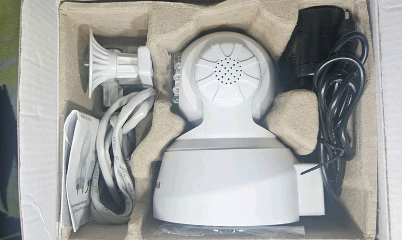 izTouch ip Security Camera/ pets /kids /Network Monitoring gallery