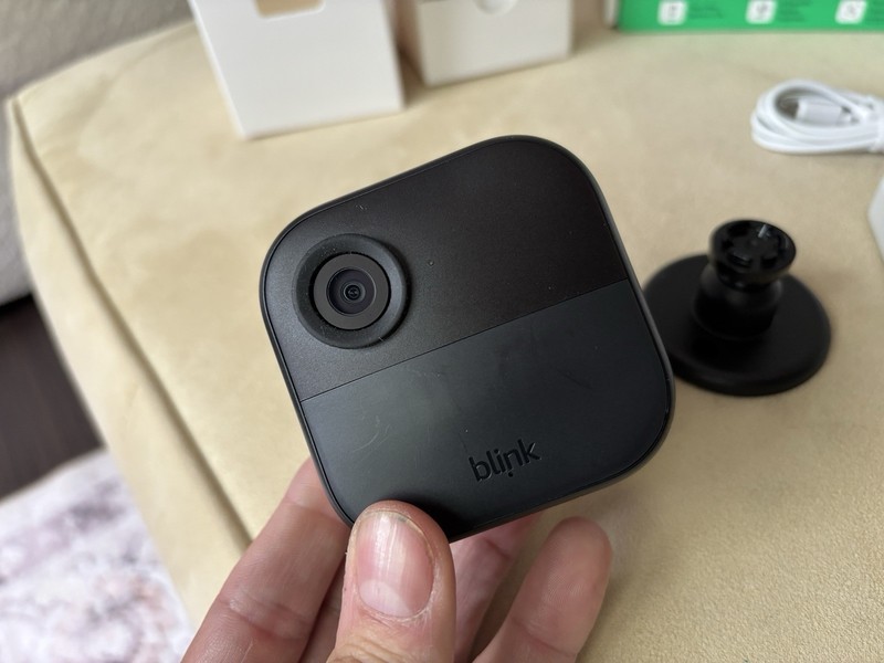 Blink Outdoor 4-Core-Wireless Battery Operated Smart Security Camera Black gallery