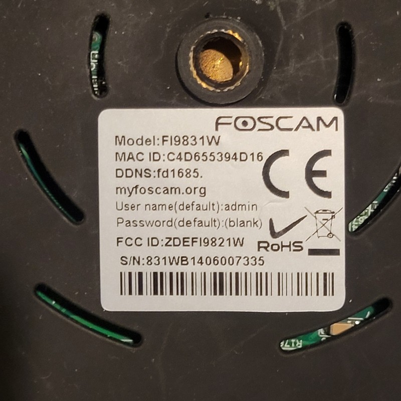 (3) Surveillance IP Cameras Foscam 2 FI9831W 1-FI9805W gallery