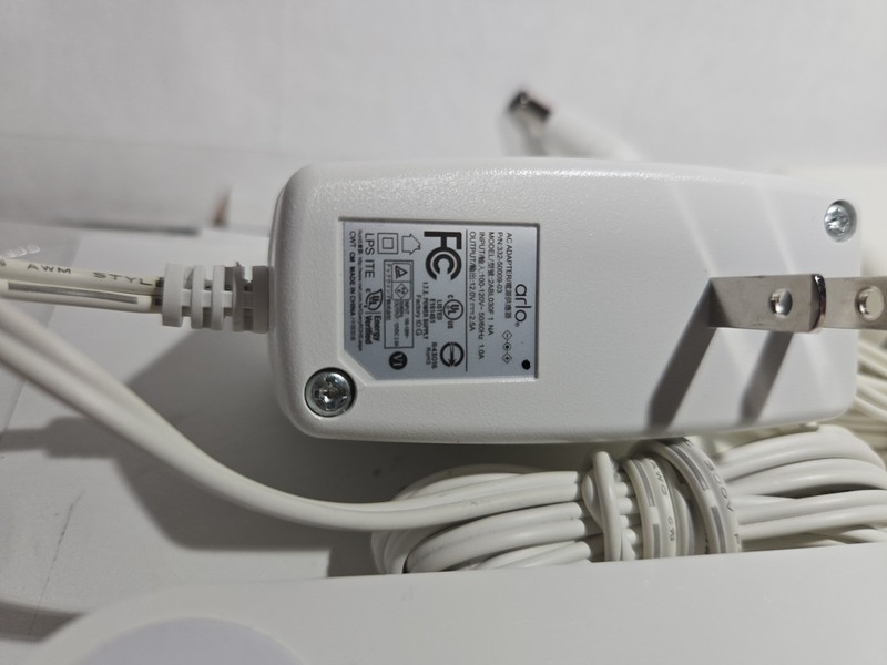 2 X Arlo Dual Charging Station VMA5400C for Arlo Ultra/Ultra 2/Pro 3/Pro 4/ 5s gallery