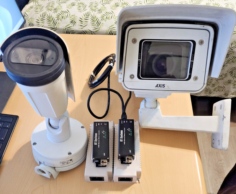 AXIS Security Camera Lot P1455-LE + Outdoor Camera + 2 OT Systems Media…