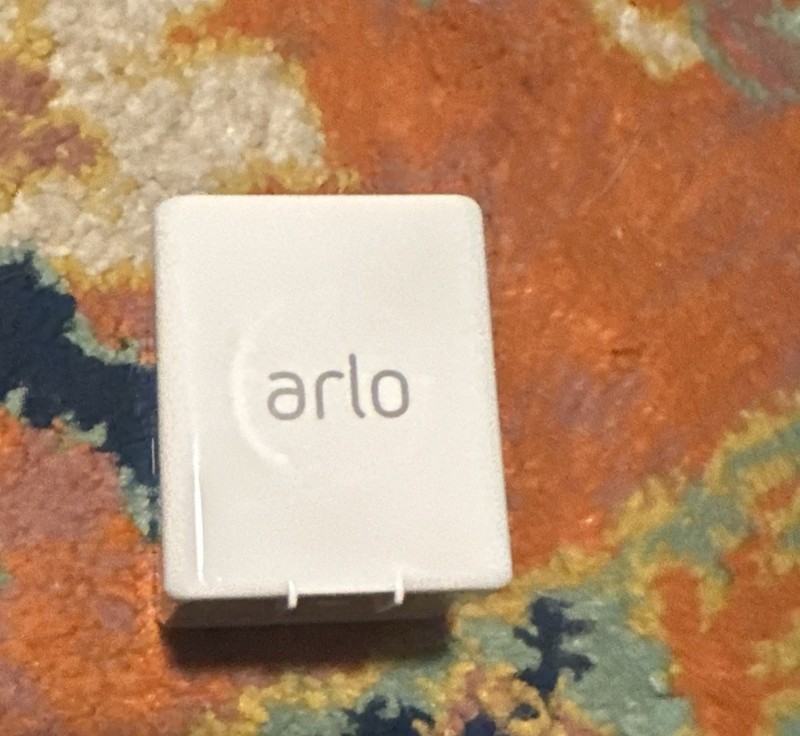 Arlo Pro HD Add-on Camera VMC4030 With Battery and magnet holder Please Read. gallery