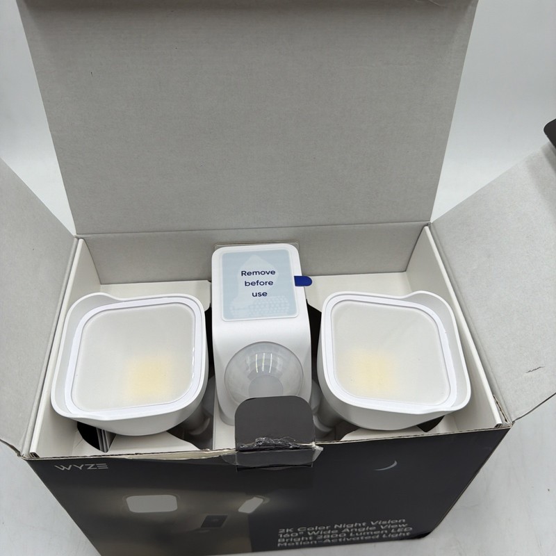 Wyze Cam Floodlight V2 Motion-Activated 2K HD Color Night Vision Camera gallery