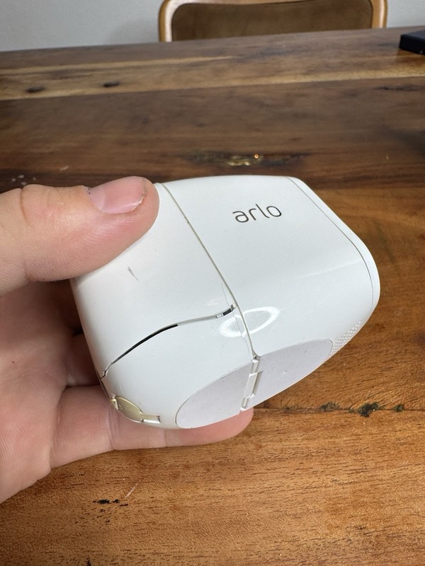 Netgear Arlo Pro 2 VMC4030 1080p HD Wireless Security Camera PARTS/REPAIR gallery