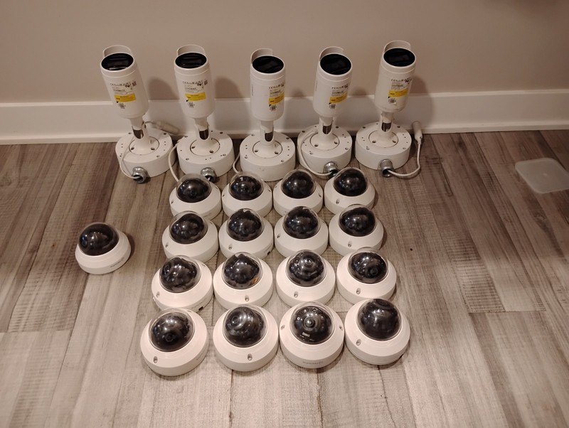 Lot Of 22 Hanwha Wisenet Network Cameras 2024 Datecodes