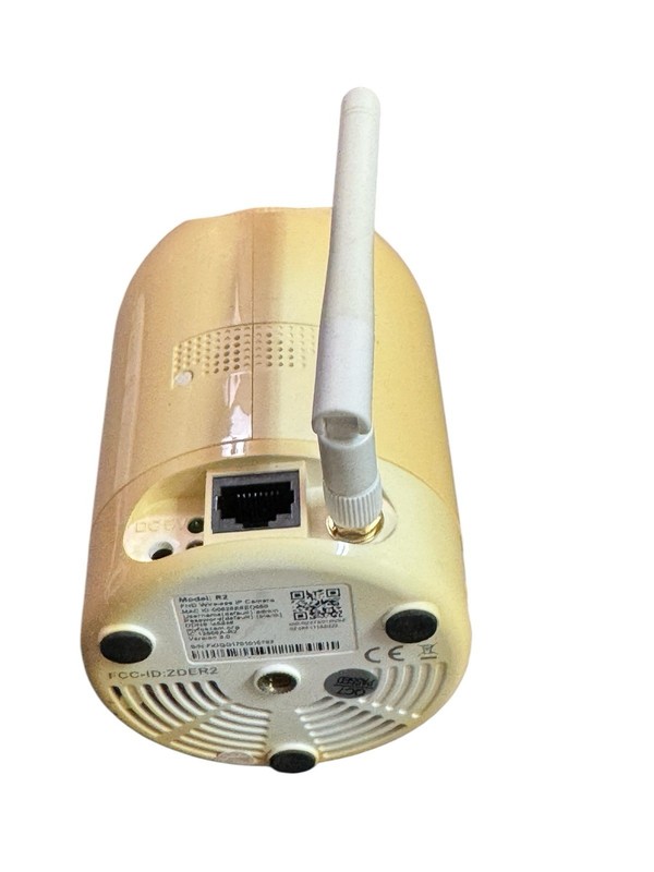 Foscam Wireless IP Security Camera Model R2 White (Sun Faded) gallery