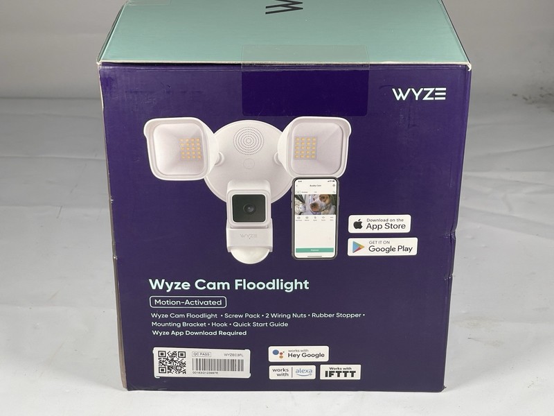 Wyze WZEC3FL Outdoor Floodlight Security Camera 2600 Lumen White gallery