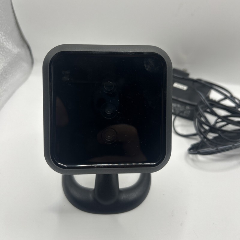 (A) ADT Pulse Wireless Day Night Indoor Network Camera RC8025B-ADT W/ Cord gallery