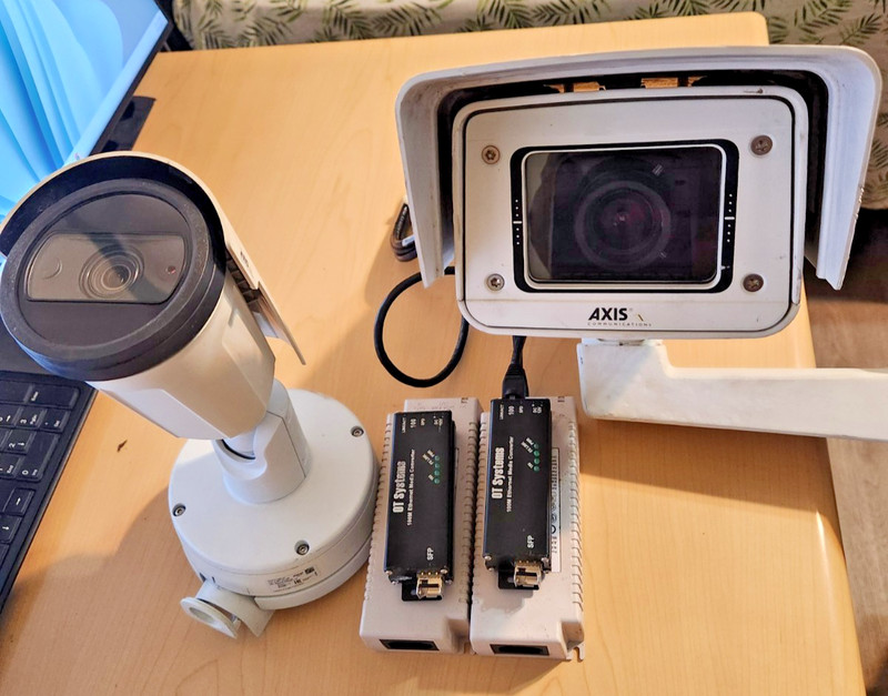 AXIS Security Camera Lot P1455-LE + Outdoor Camera + 2 OT Systems Media... gallery