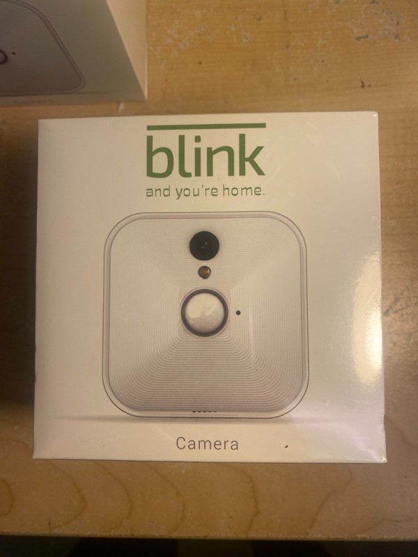 Blink Sync BCM00100U HD Video Wireless Security Cameras + Sync Module Bsm00200u gallery
