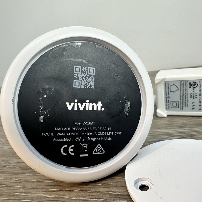 Vivint Indoor Security Camera V-CAM1 with Power Supply & Mount Plate TESTED gallery