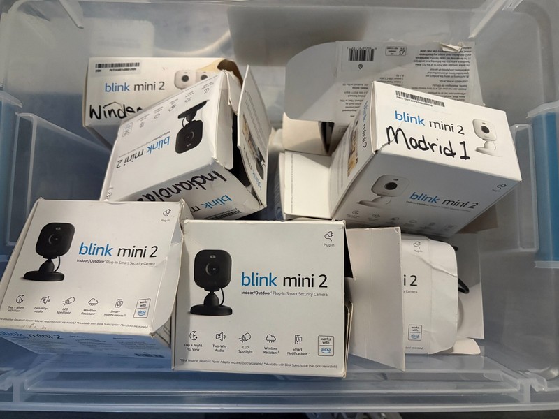Blink Mini 2 cameras (16 cameras included) gallery