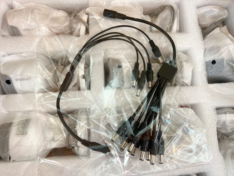 Wisenet SDC-89445BF Security Cameras with Cables – Lot of 10 (SDH-C84085BF Kit) gallery