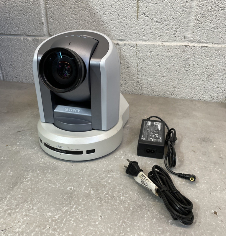 Sony BRC-300 1/4" 3-CCD PTZ Color Video Camera w/ VCL-HG0737C Lens