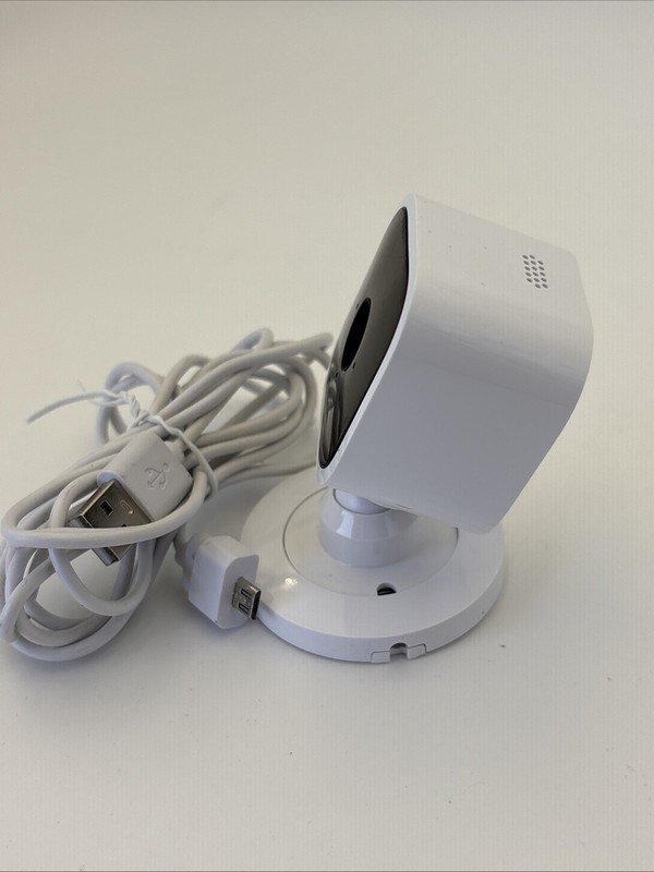 Blink Indoor Wireless 1080p Security Camera Wi-Fi Amazon Alexa White gallery