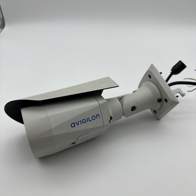 Avigilon 6.0C-H5A-BO1-IR Bullet Camera 4.9-8mm 6.0MP LightCatcher Analytics gallery
