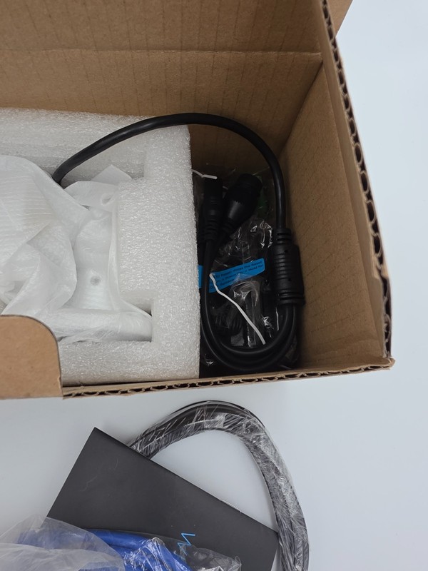 Reolink RLC-410WS 4MP Fixed WiFi Bullet Surveillance Camera Complete w/ Box gallery