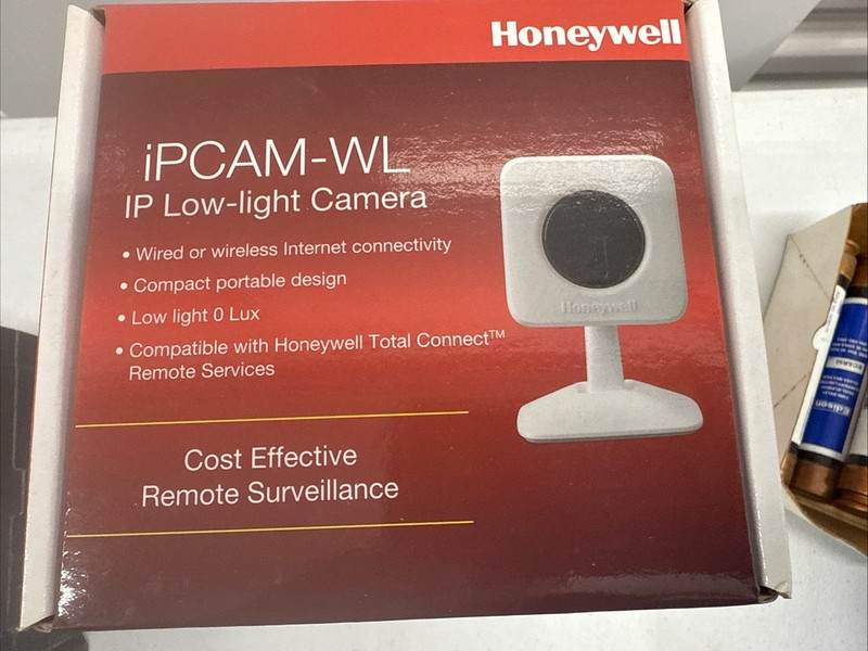 Honeywell Intrusion IPCAM-WL Total Conn Cam W/Vid Low Light gallery