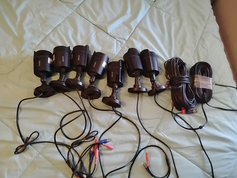 ZOSI 7x Security Cameras ZG1062B+2x 60ft Cables Power Splitter