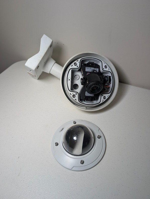 AXIS P3364 LVE 6mm Dome White Security Safety Surveillance CAMERA with mount