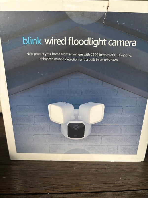 Blink Wired Floodlight Camera – White