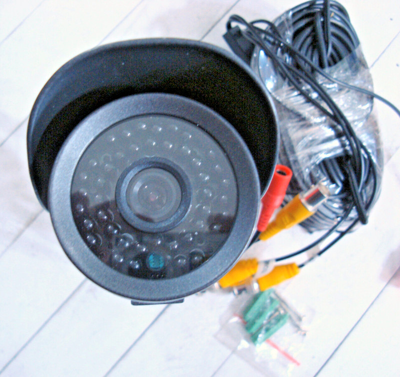 Sannce C81A Metal Security Camera + Night Vision + 60 ft. BNC Cable gallery