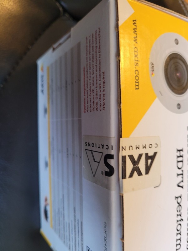 AXIS M3004-V Mini Dome Camera Ultra-Compact gallery