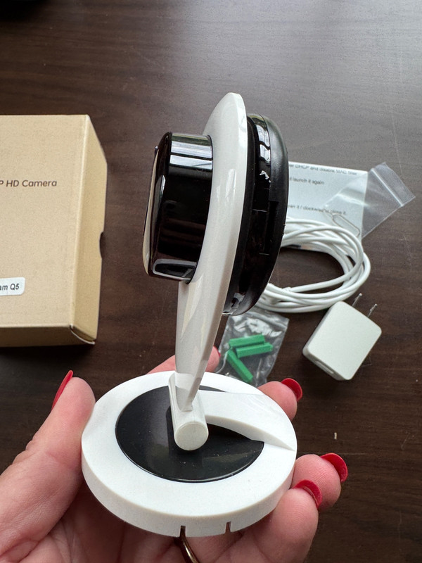 Smart link Wifi IP HD Camera HD Night-Motion Detection-Speech-Adjustable Tilt gallery