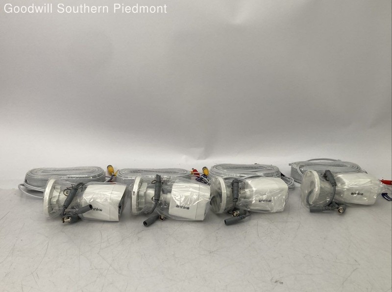 Set of 4 Annke CR1CV N04 DC 12V Surveillance Bullet Cameras - Open Box gallery