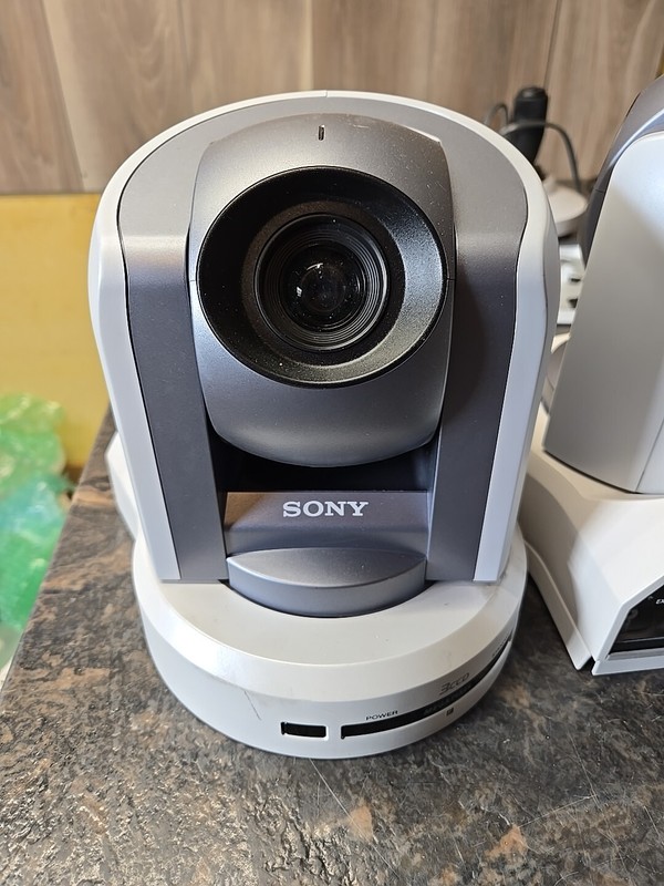 Lot Of 3 Sony BRC-300 3CCD Mega Pixel P/T/Z Robotic Color Video Camera gallery