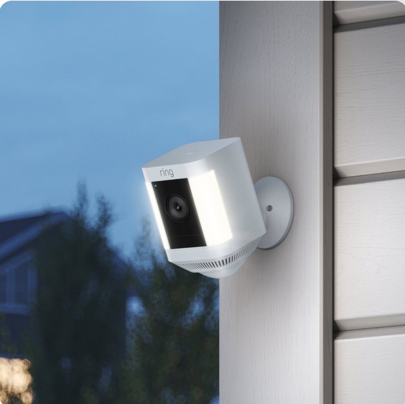 Ring Camera Flood Light Wireless 1080p Battery Camera – White