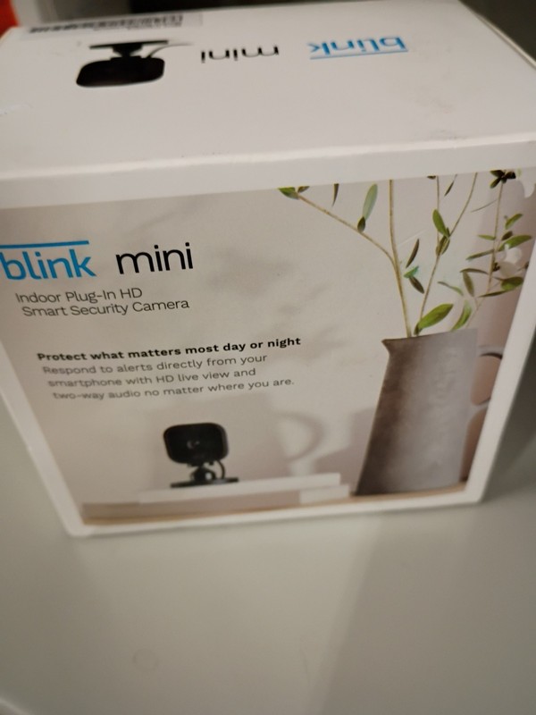 Blink BCM00300UB Mini Indoor 1080p Wi-Fi Security Camera - Black gallery