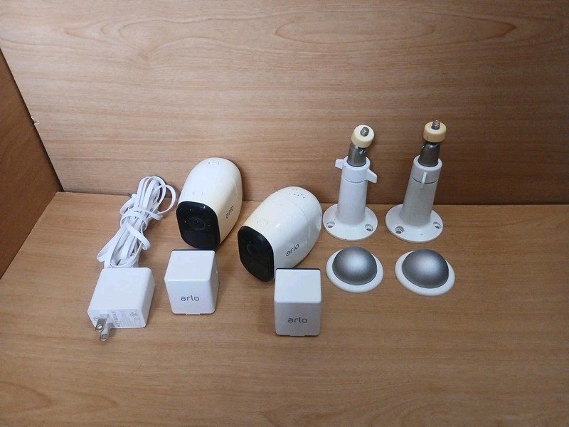 Netgear Arlo Pro VMC4030 1080p HD Wireless Cameras W/ Battery & Mounts- TESTED gallery