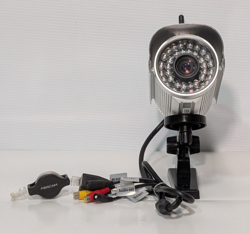Foscam FR4020A2, FI9802W Outdoor Wireless Security Camera Assy with Audio Cables