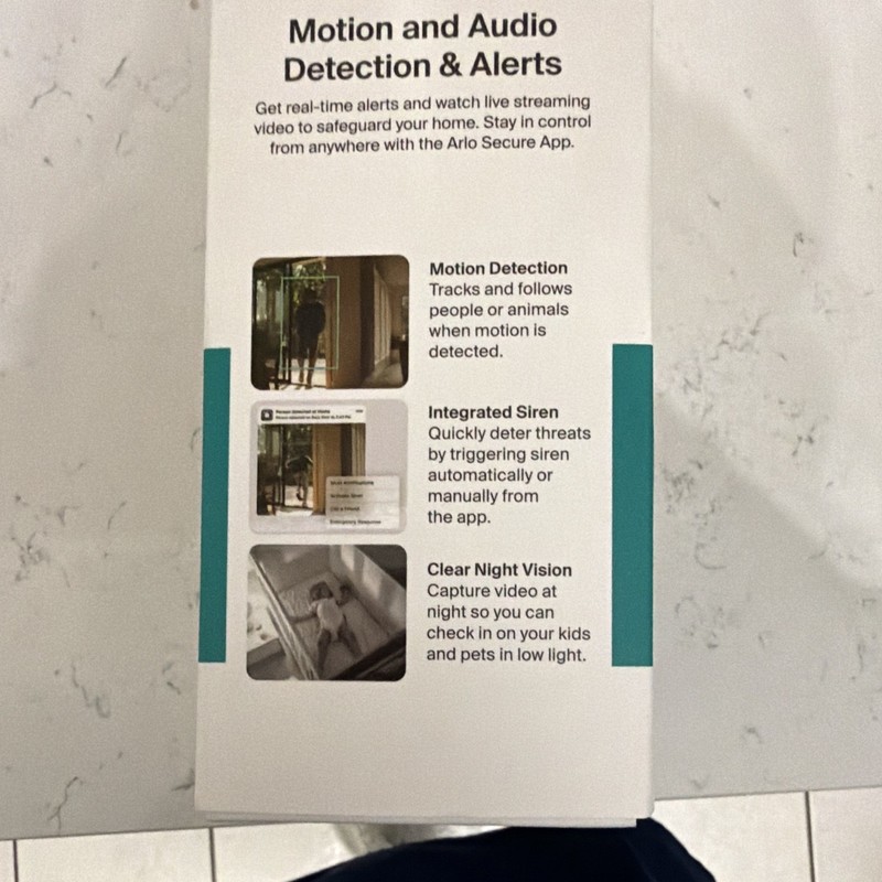 Arlo Essential Indoor Pan/Tilt Camera 2K Wi-Fi Plug-In White VMC3073-100NAS gallery
