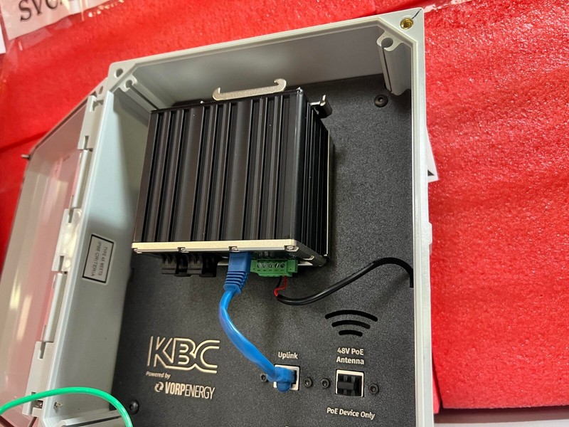 KBC VORPENERGY SPB-4AF-48 PoE Power Kit with ESUGS4-G1-B for IP Cameras gallery