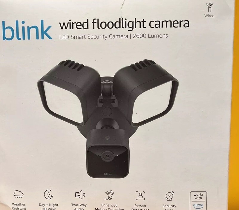 Blink Wired Floodlight Camera 1080p Smart security camera,2600 lumens black new* gallery