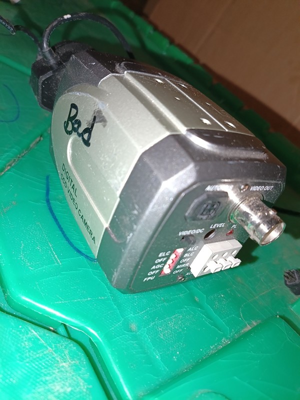 ALEPH BCLL540 security Camera 2 Good, One Bad Camera, Comes With Mounting Arms gallery