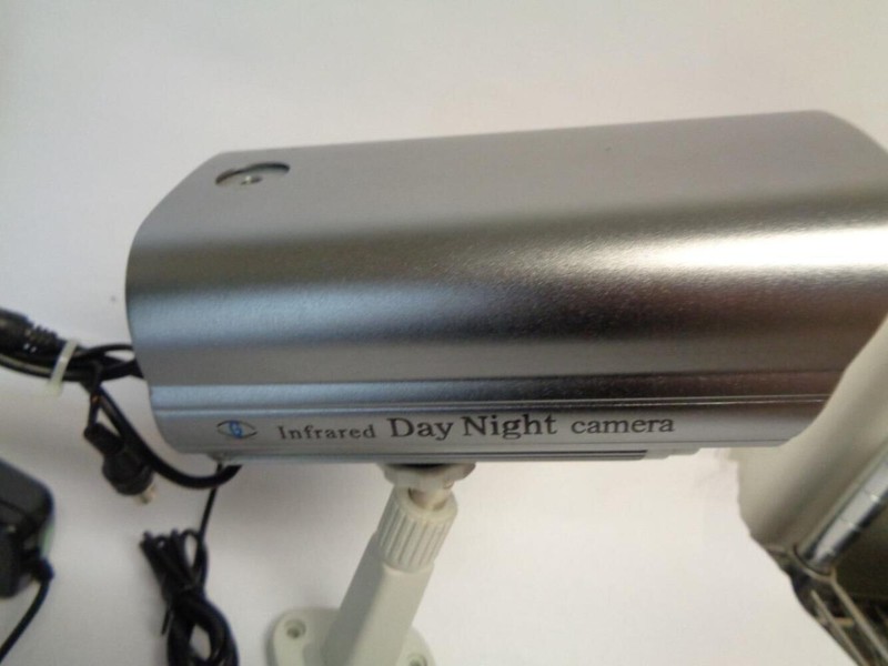 PAIR OF GADSPOT 420TVL 232 INFRARED DAY AND NIGHT CAMERAS NEW R6 TOTE B gallery