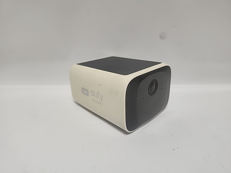 Eufy SoloCam Camera S220 Solar 2K Wireless Security Camera (T8134)
