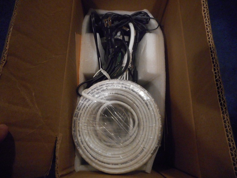 Q-See QTN8021B Color CMOS Weatherproof IP Bullet 165 Feet Night Vision Camera gallery